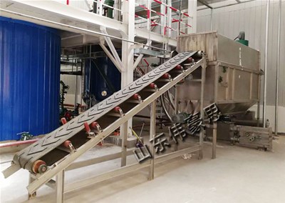 石灰粉全自動(dòng)拆袋機(jī)的優(yōu)勢(shì)有哪些？