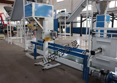 面粉全自動(dòng)定量包裝碼垛線是如何實(shí)現(xiàn)自動(dòng)化包裝的？