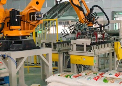 水泥自動(dòng)碼垛機(jī)器人在設(shè)備上的幾種應(yīng)用