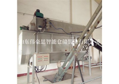 肥料顆粒自動(dòng)拆袋機(jī)為企業(yè)自動(dòng)化發(fā)展助力