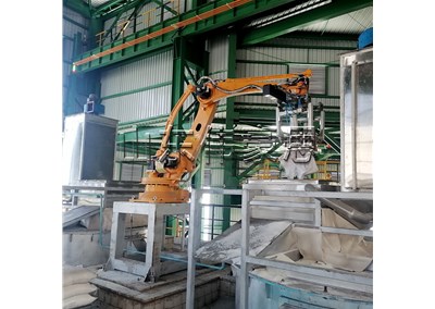 尿素原料拆垛機械手 拆垛機器人行業(yè)優(yōu)勢