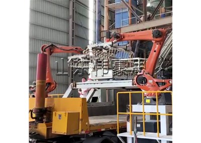 氫鈣粉裝車(chē)機(jī)器人 全自動(dòng)裝車(chē)機(jī)現(xiàn)場(chǎng)