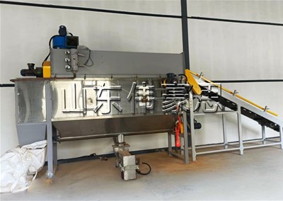 碳酸鈣粉自動破袋機有哪些特點？