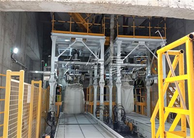 氧化鋁自動(dòng)噸袋包裝秤 噸包自動(dòng)計(jì)量包裝機(jī)