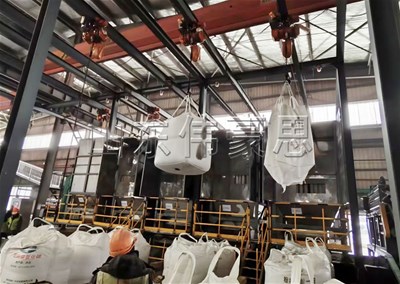 氧化鎂自動噸袋拆袋機解決了哪些問題？