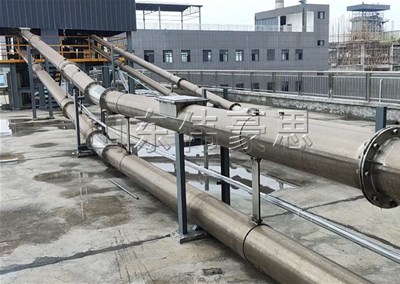 定制堿粉管鏈輸送機(jī) 管鏈?zhǔn)捷斔蜋C(jī)現(xiàn)場