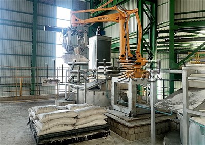 如何清潔活性炭全自動(dòng)破袋機(jī)？