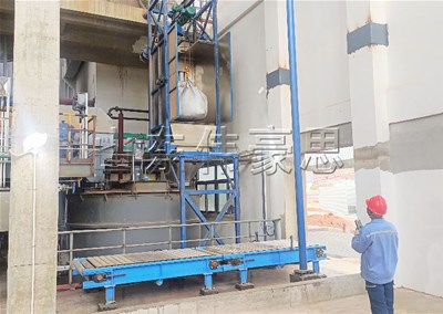 硫酸鋇自動(dòng)噸袋拆包機(jī) 噸包自動(dòng)破包投料站